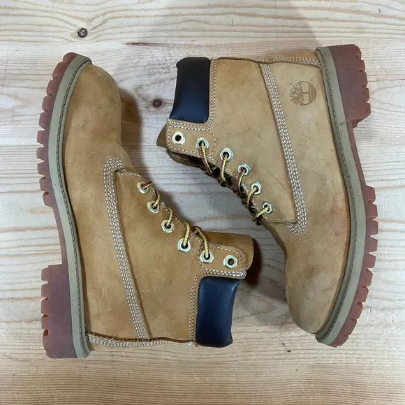 Timberland 6 Inch Waterproof Primaloft Boots 12709Youth Boy’s Size 4 M Wheat