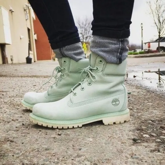 Timberland &quot;6 Inch Premium&quot; Seafoam Green Leather Combat Boots | Women's Size 7