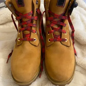 Timberland NWOT Waterproof Leather Boots