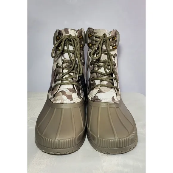 Tommy Hilfiger Men's Size 12  Camouflage  Duck  Boots.