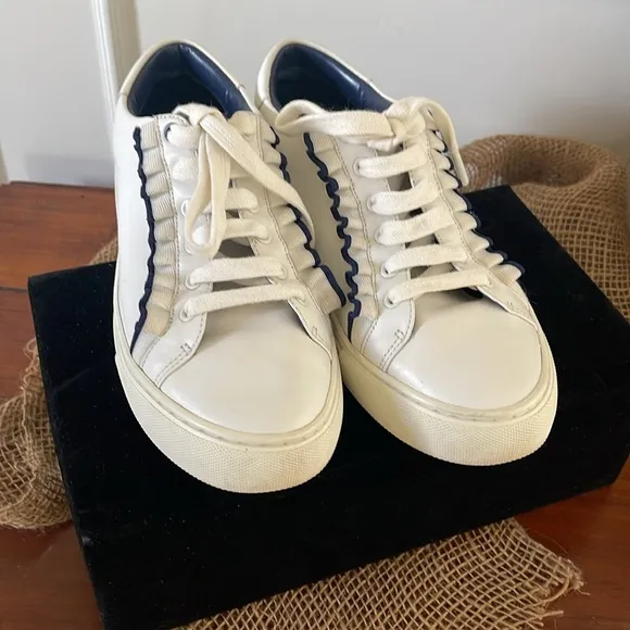 Tory Burch Ruffle Women’s 7.5 White Leather Lace Casual Sport Sneakers Shoes