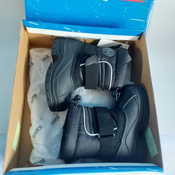 Totes Taelor toddlers Boys waterprof winter boots black size 6T
