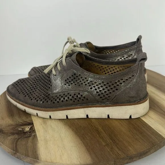 TRASK Lena Perforated Oxford Sneakers Shoes Metallic 6.5