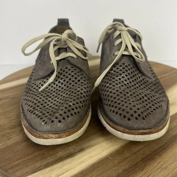 TRASK Lena Perforated Oxford Sneakers Shoes Metallic 6.5