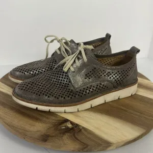 TRASK Lena Perforated Oxford Sneakers Shoes Metallic 6.5