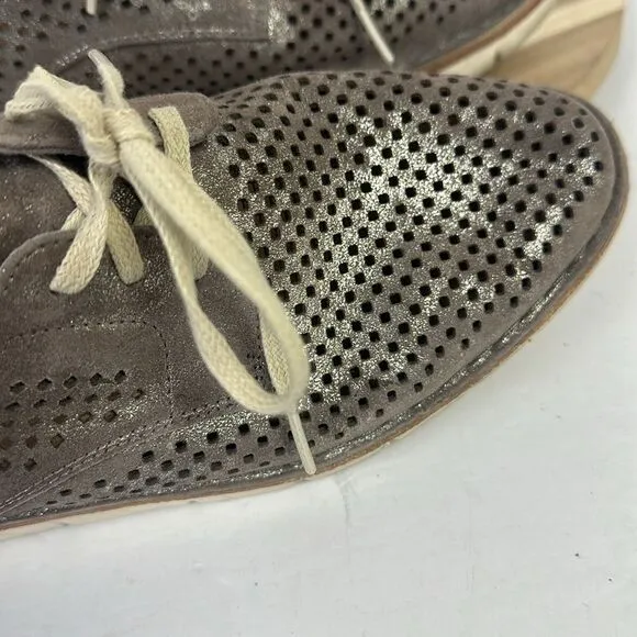 TRASK Lena Perforated Oxford Sneakers Shoes Metallic 6.5