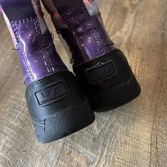 UGG Butte II Purple Fold Over Waterproof Boots US Size 1
