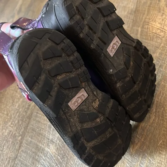 UGG Butte II Purple Fold Over Waterproof Boots US Size 1