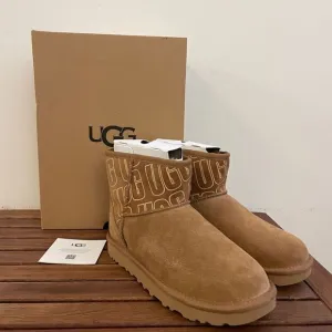 UGG Classic Mini II UGG Graphic Boots Chestnut USA Women Size 6/UK 4/EU 37