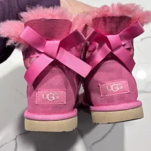 Ugg | Girls Pink Toddler Mini Bailey Bow Winter Leather Boots