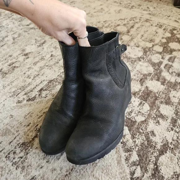 UGG Indra Waterproof Wedge Leather Boots