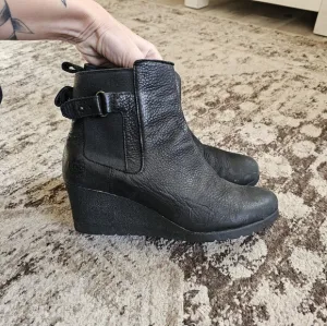 UGG Indra Waterproof Wedge Leather Boots