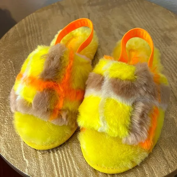 UGG Kids Fluff Yeah canary yellow plaid punk slip on slide sandals. Size 11