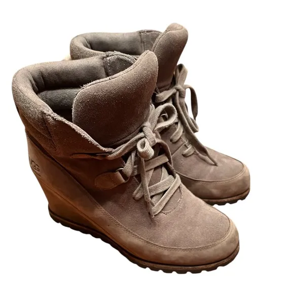UGG Kriston Waterproof Wedge Bootie - Brown Size 9