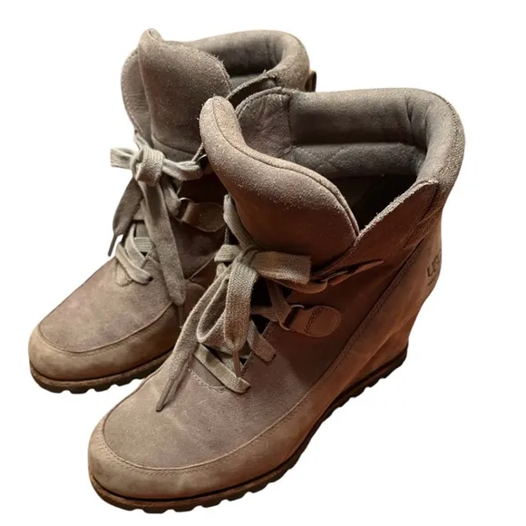 UGG Kriston Waterproof Wedge Bootie - Brown Size 9
