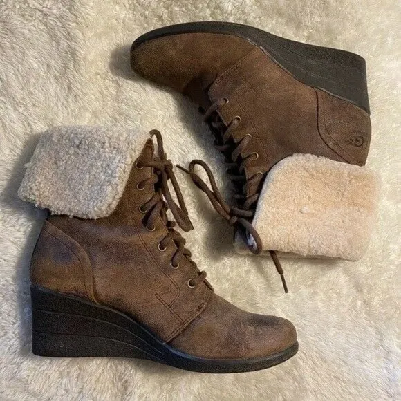 UGG Leather Zea Shearling Lace Up Ankle WEDGES Boots WATERPROOF Size 9