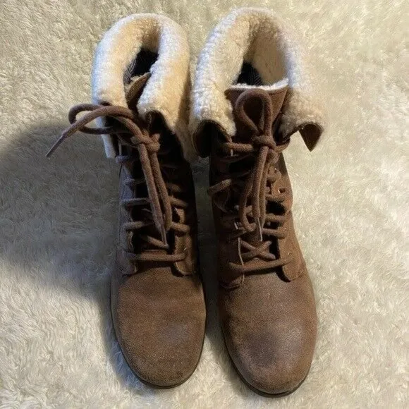 UGG Leather Zea Shearling Lace Up Ankle WEDGES Boots WATERPROOF Size 9