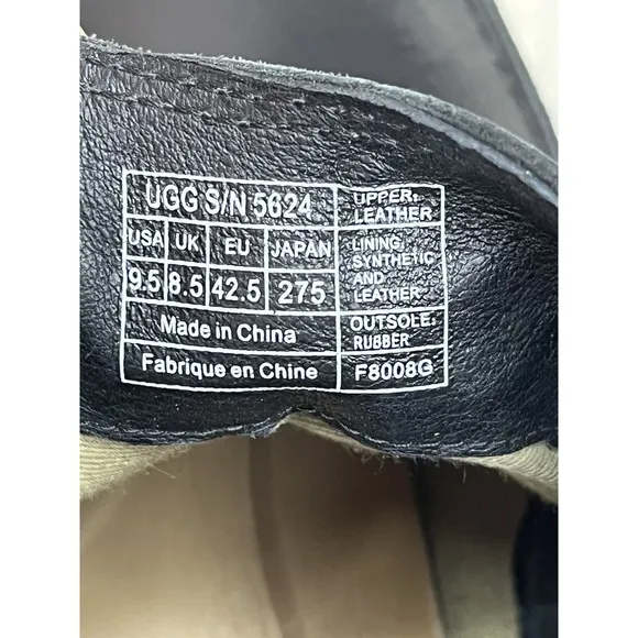 UGG Mens Sz 9.5 Black Leather Chelsea Boots Shoes Comfort Stretch 5624