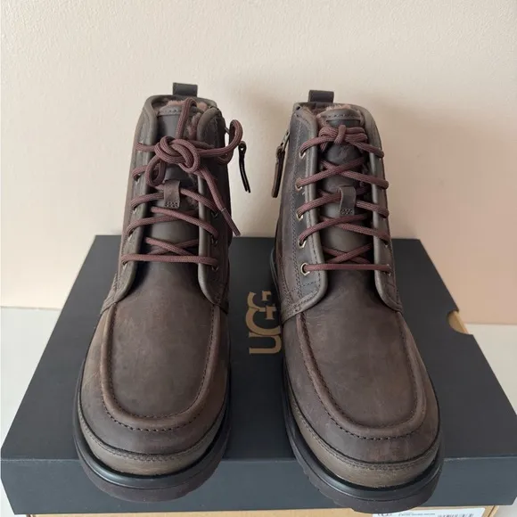 UGG Neumel High Moc Weather Boot with zipper.Size:8