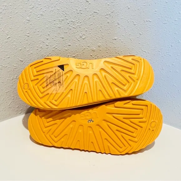 UGG Neumel Yellow Women’s Ankle Chukka Boots Size 8 NWT
