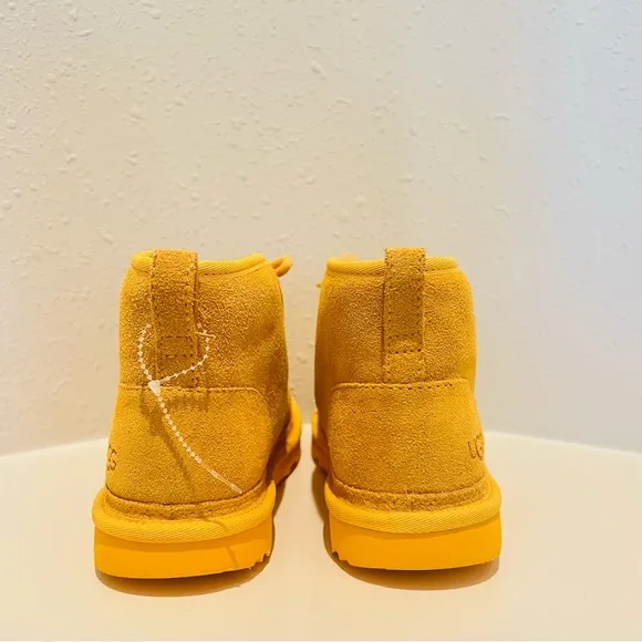 UGG Neumel Yellow Women’s Ankle Chukka Boots Size 8 NWT
