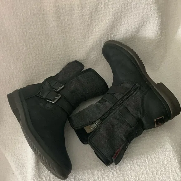 UGG Simmens Black Waterproof Boots