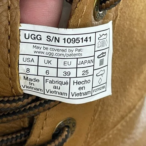 UGG Women's Adirondack Boot Iii Boot, Chestnut, 08 S090