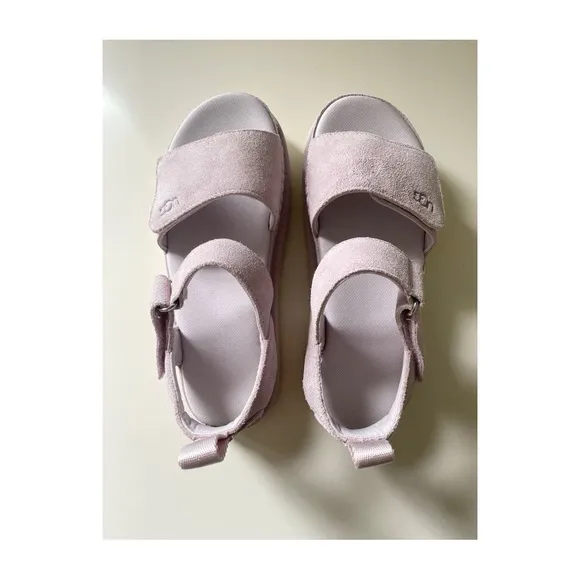 UGG Women’s Goldenstar Platform Sandals Sz 6 in Bay Fog Color