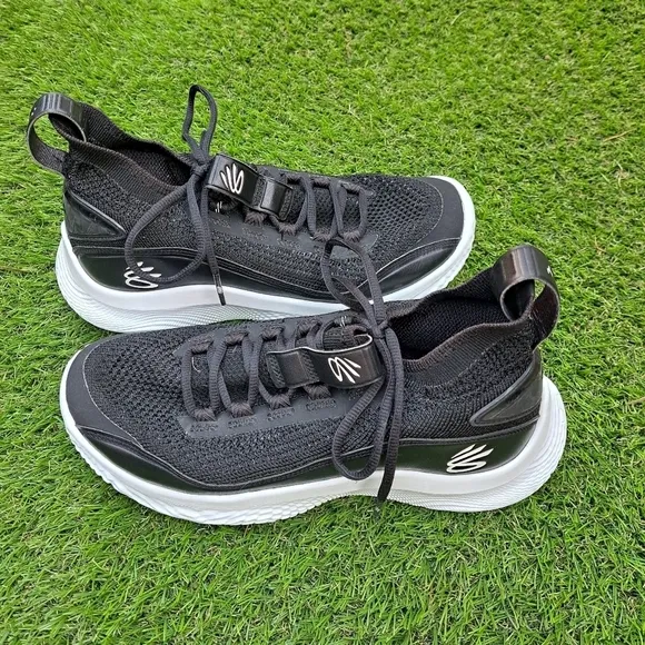 Under Armour Curry Flow 8 Basketball Shoes    Size 7
