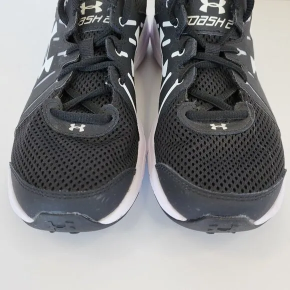 Under Armour Dash Rn 2  Black Mesh Upper Lace Up Athletic Shoes Size 6.5 NWOT