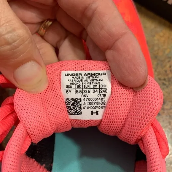 Under Armour Kids' Assert 8 Running Shoes