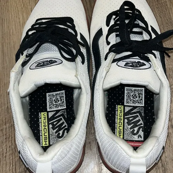 Vans Men's White and Black Sneakers