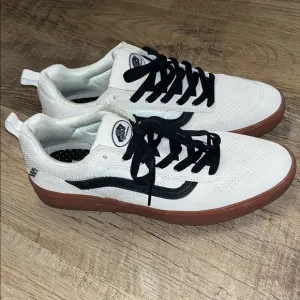 Vans Men's White and Black Sneakers
