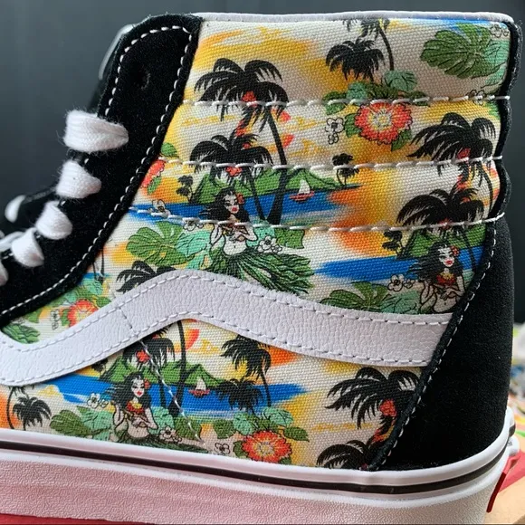 Vans Sk8-Hi Aloha Suede Sizes 7.5 Womens