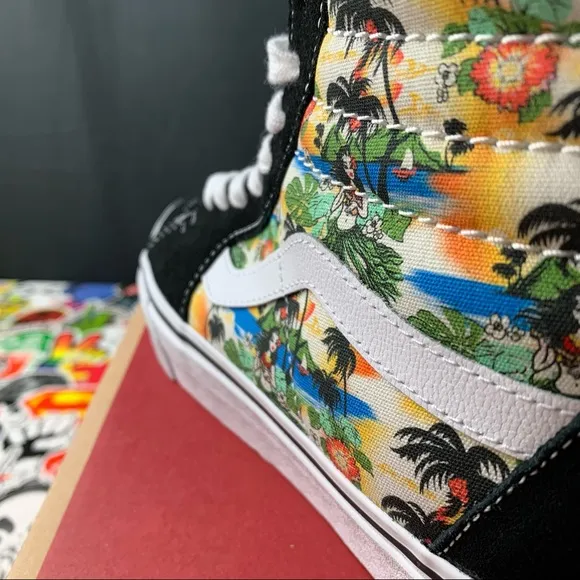 Vans Sk8-Hi Aloha Suede Sizes 7.5 Womens