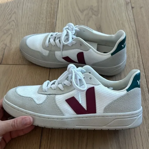 Veja sneakers V-10 B-Mesh Sneaker US 9 Euro 40