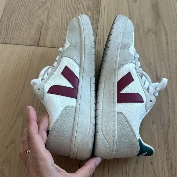 Veja sneakers V-10 B-Mesh Sneaker US 9 Euro 40