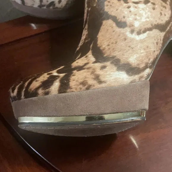 Vince Camuto Calf Hair Bootie Sz 10
