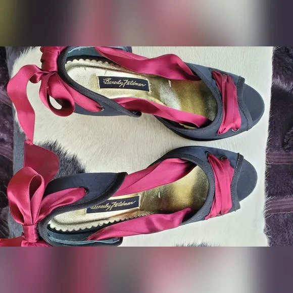 Vintage Beverly Feldman Queen B Black and Burgundy Lace Women's Heels Pumps 8