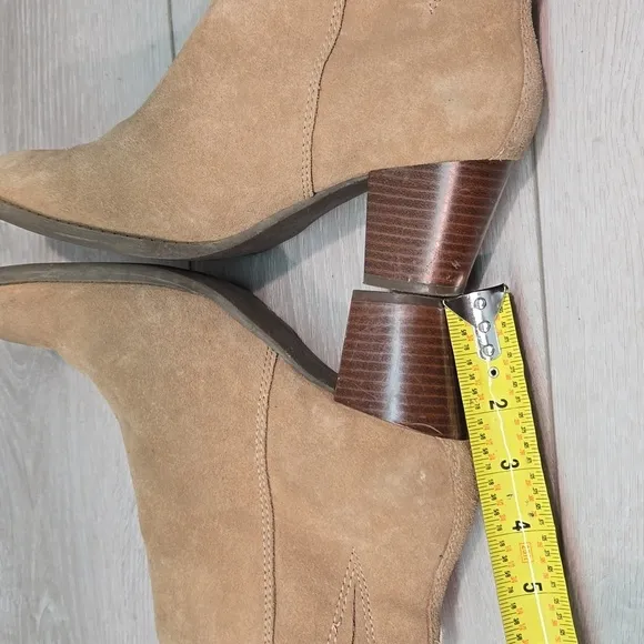 Vionic Women Madeline Ankle Leather Weather Resistant Heels Boots shoes sz 7.5