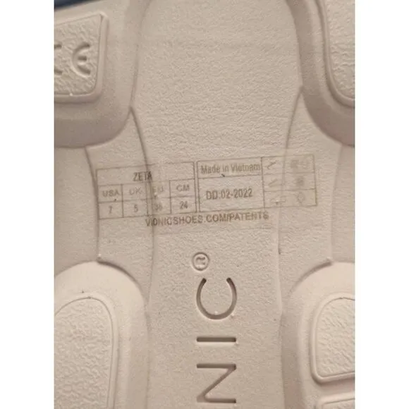VIONIC Zeta ladies walking shoes Nwb