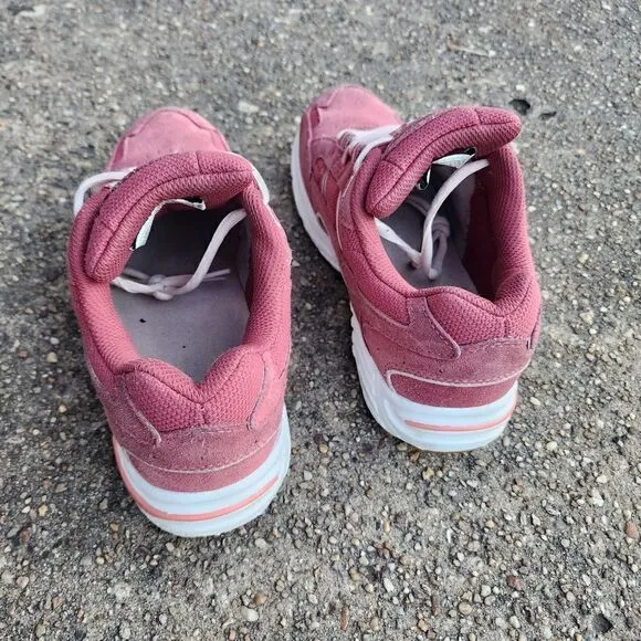 VIONIC Walker - Womens Walking Shoes - SIZE 7.5