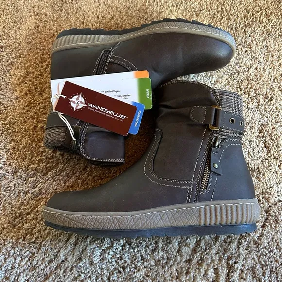 Wanderlust/NWT/  Carol Dark Brown Ankle Boots/ size 8.5