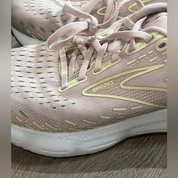 Women’s 8.5 Brooks Glycerin 20 Pink White Running Comfort Shoes Great Used Shape