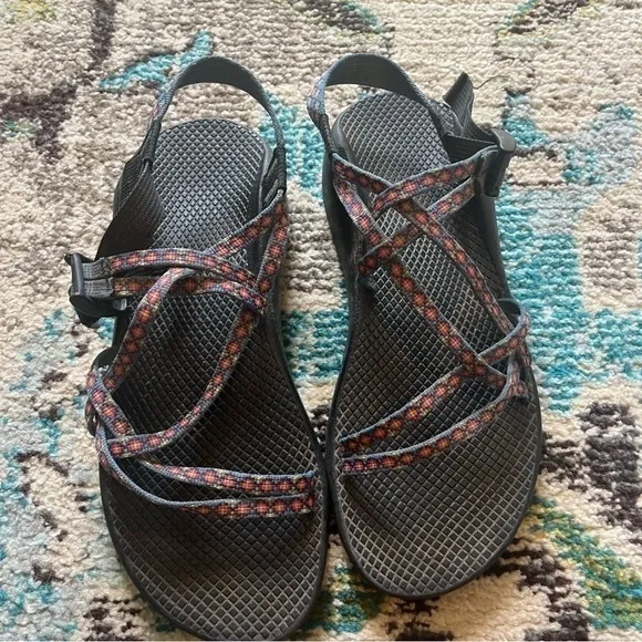 Women’s black and red Aztec Chaco outdoor sandals