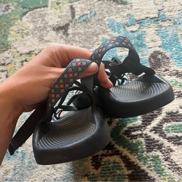 Women’s black and red Aztec Chaco outdoor sandals