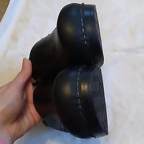 Womens Dansko black nursing shoes clogs size 40  😍 In Very good condition!!!😍