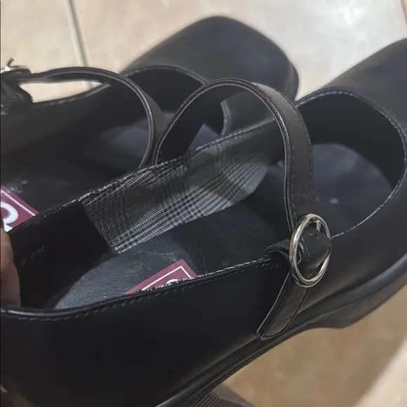 Y2k rare vintage look Black Chunky Heel Mary Jane Shoes 9.5 pop sinclaire