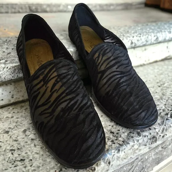 YVES SAINT LAURENT  8.5 Italian Made TARIN THOMAS Mesh/Suede Tiger Flat Shoe