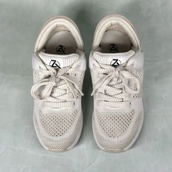 Zeba Shoes Womens Size 5.5 Vanilla Comfort Slip On Hands Free Walking Sneaker